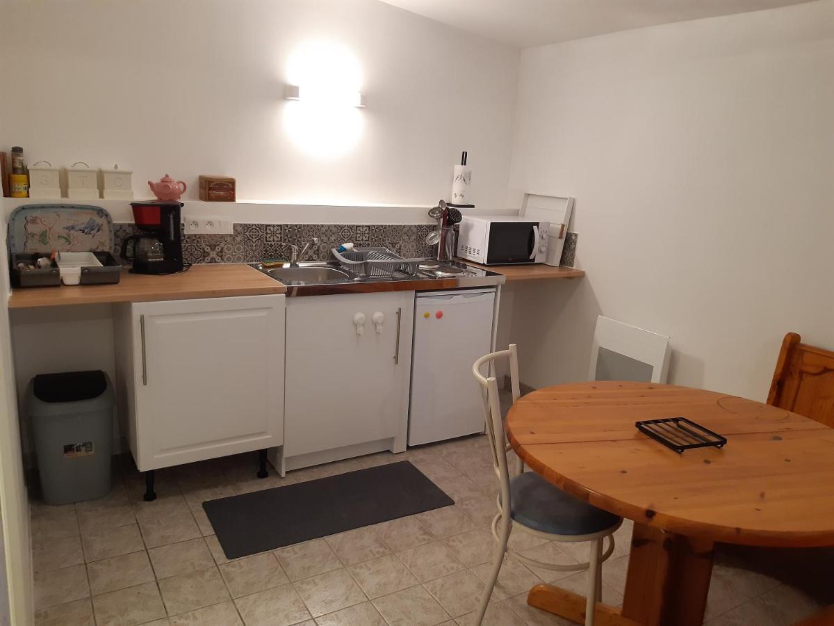 Le Cezembre Gite La Taniere Moidrey Kültér fotó